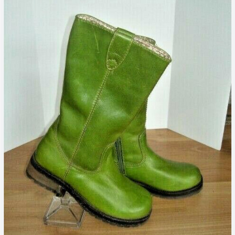 ISO Steve Madden green leather eureka boots